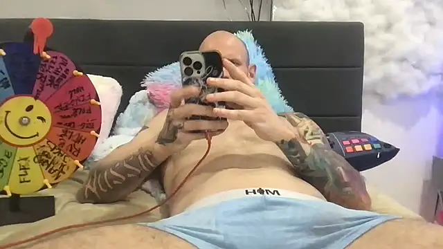 brianomally on Stripchat