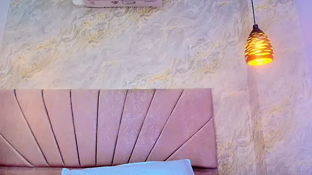 Mia_candy_0