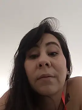 sophie_tyler1 live cam preview