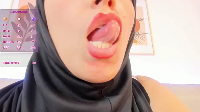 hanajameela (Ask my age) - spank ass and twerking