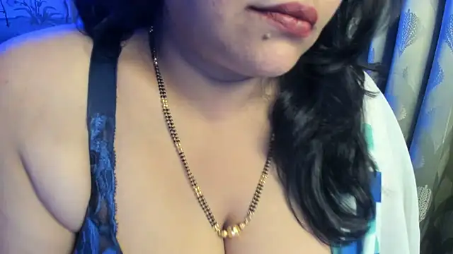 tarivishu11 live cam on StripChat
