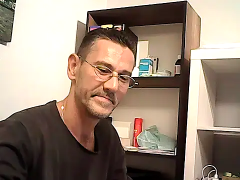 mastercharisma35 live cam on StripChat