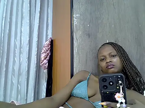 Tinytease_ live cam on StripChat