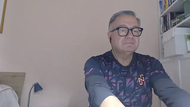YOU6me live cam on StripChat