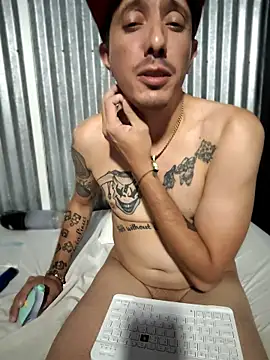 TuzdayG live cam on StripChat