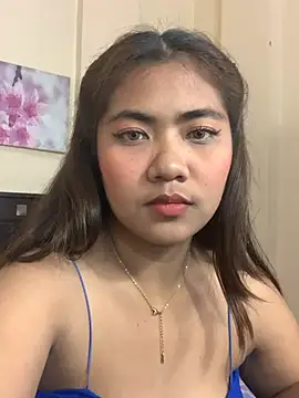 YaraSmith webcam
