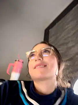 Mia_Luxor live sex cam