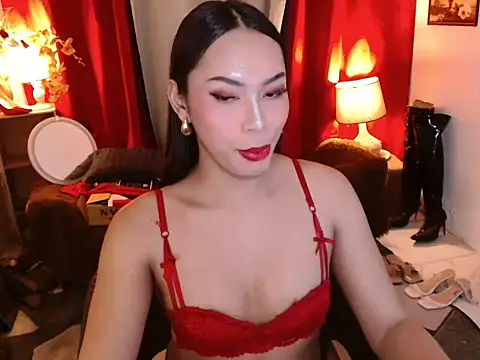 kylieEmparado