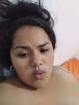 MiaBloom0 webcam