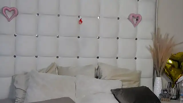 TheMarisa live cam preview