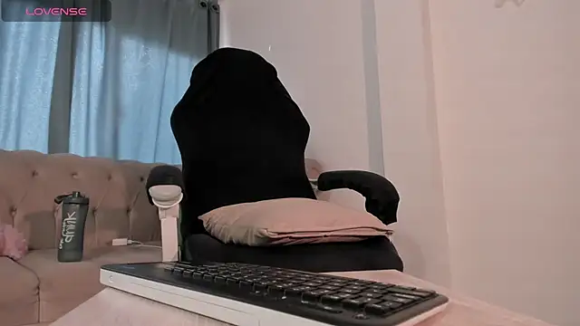 zoe_37