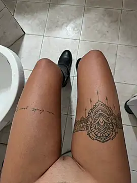 Thegirlofthemirror
