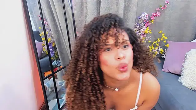 Amelia_bss live cam on StripChat