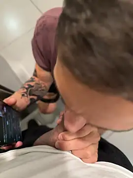 liam_bronw (M young) - Suck dick stranger