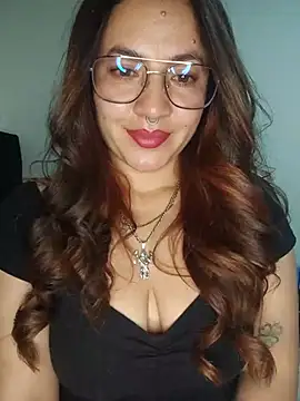 samm_curvy