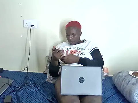 ebonysubmissivee
