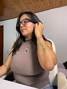 SWEETLILY18 live cam preview