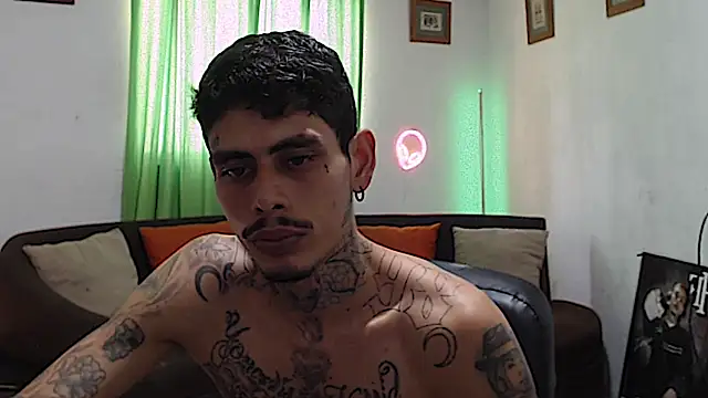 alpha_zom