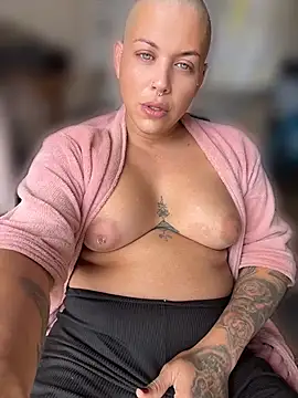 Lowiatall53 - Couple webcam sex chat