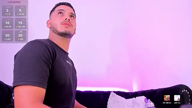 Axel_grey_ live cam preview