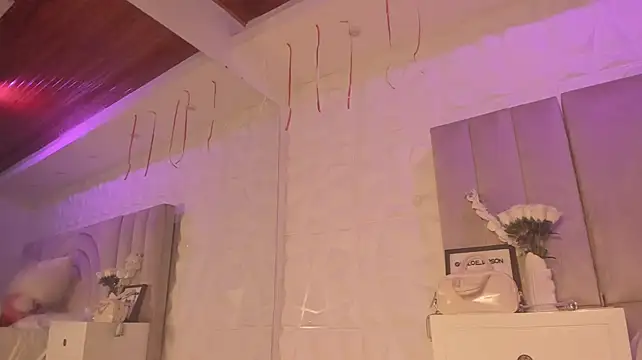 chloe_larson