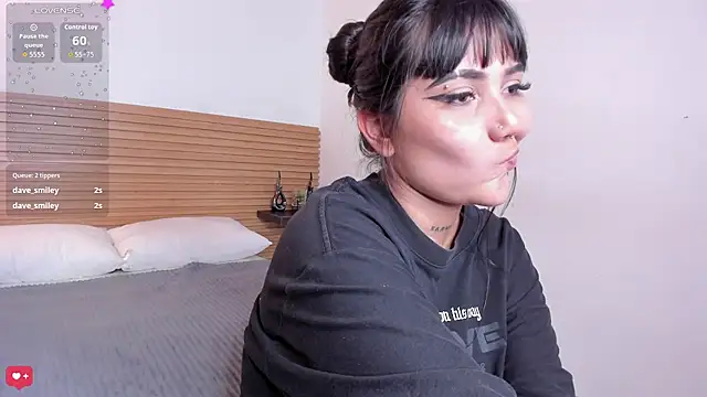 kate_boobs