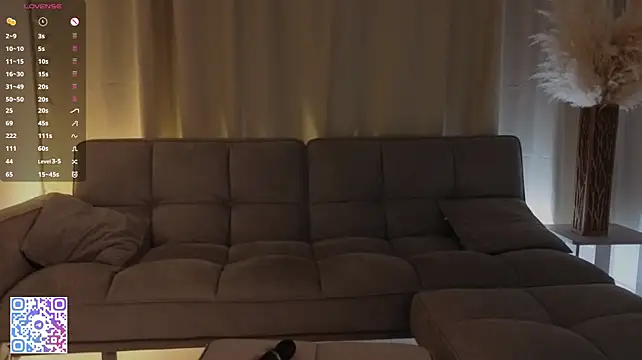 Live-Webcam-Show mit KristanTienken - Interaktive Lovense-Toys verfügbar