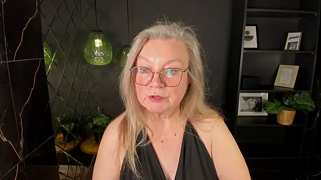NataliMellow live cam preview