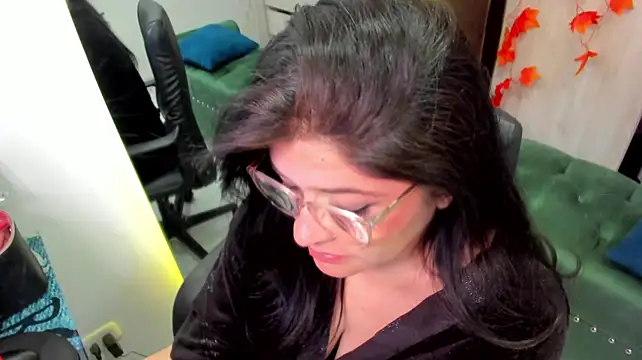 BellaFlaming live cam preview