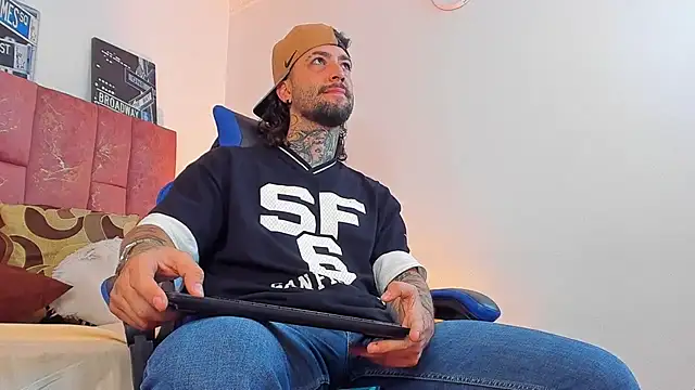 ALPHA_MASTER1 live sex cam