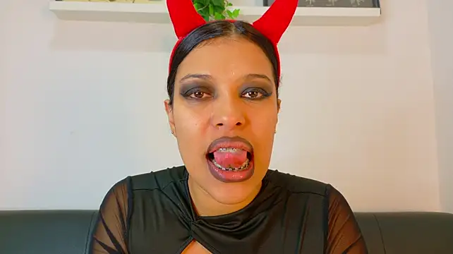 RiriiBrunette__