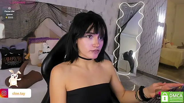 Cloee_tay1