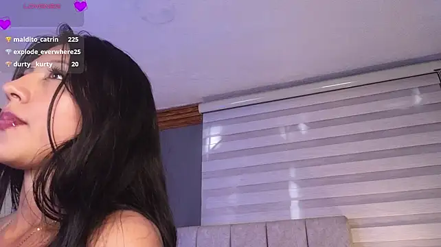 AgathaSanz live cam preview