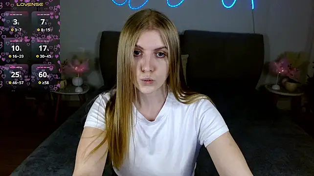 Lixxiii77 live cam on StripChat