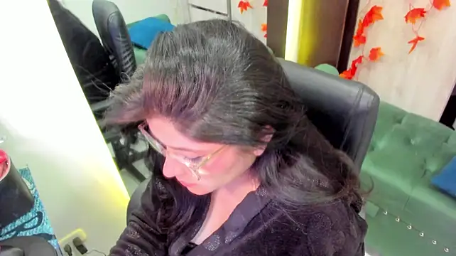 BellaFlaming live cam preview