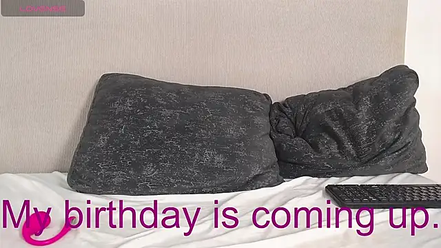 queen_adhara webcam