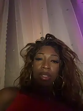 Nina_Velveta