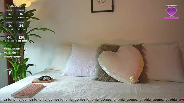 whitneyhot live cam preview