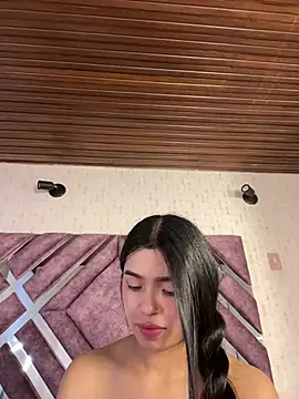 LunaMoore_Pink