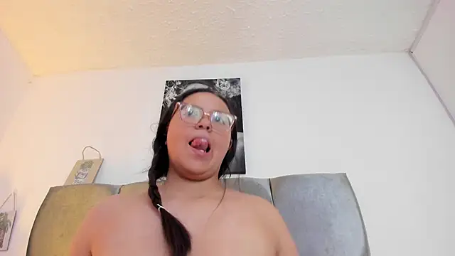 Ariel_star1 live cam on StripChat