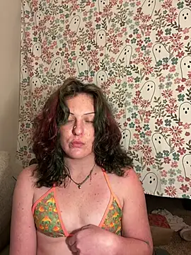 lucyintheskies webcam stripchat model stream image