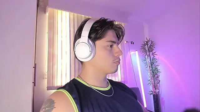 Giordano_Russo live cam on StripChat