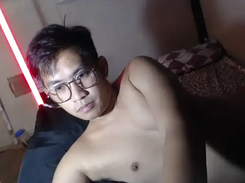 Yourbigcockasian_xx