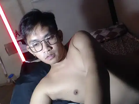 Yourbigcockasian_xx