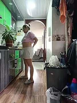 maynor_1998 live cam preview
