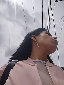 Astrid-- live cam preview