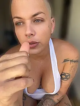 Model: alicetgirlbr