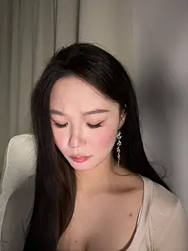 momo-1314 live cam on StripChat