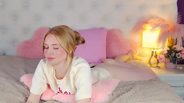 RheaSky live cam preview