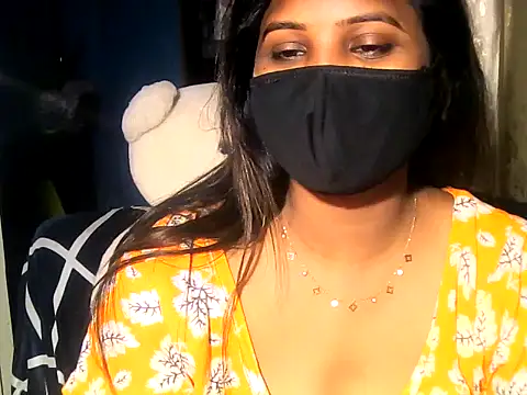 Hot_Myra